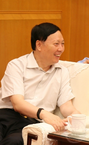 2杨志今副部长出席会议